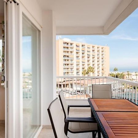 Apartamento Amplio Con Vistas Al Mar Y Piscina En Benalmádena Exterior foto