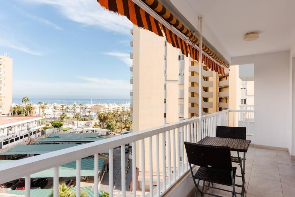 Apartamento Amplio Con Vistas Al Mar Y Piscina En Benalmádena Exterior foto