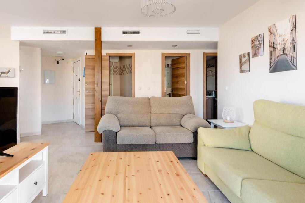 Apartamento Amplio Con Vistas Al Mar Y Piscina En Benalmádena Exterior foto