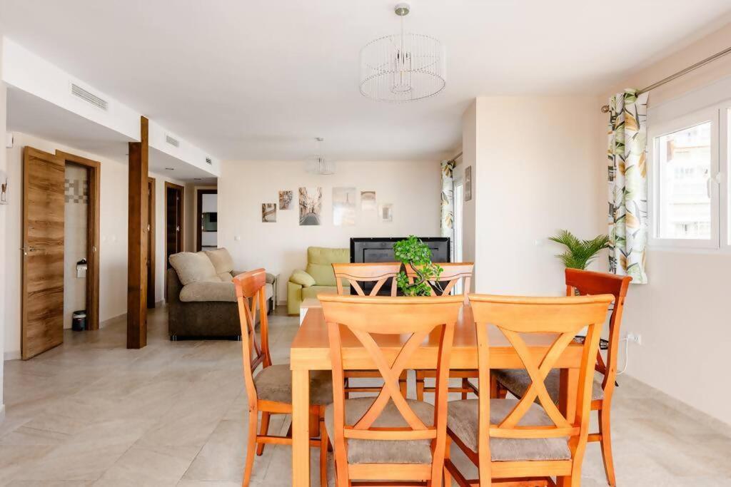 Apartamento Amplio Con Vistas Al Mar Y Piscina En Benalmádena Exterior foto