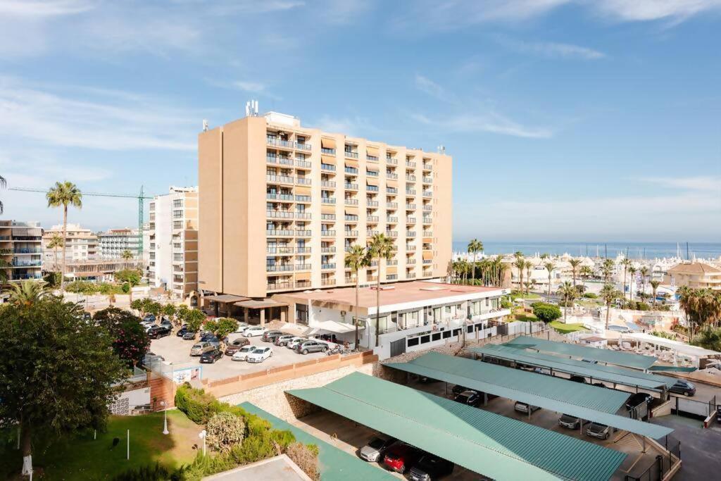 Apartamento Amplio Con Vistas Al Mar Y Piscina En Benalmádena Exterior foto